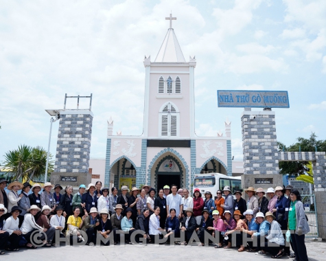 HIỆP HỘI TÍN HỮU MẾN THÁNH GIÁ PHAN THIẾT HÀNH HƯƠNG NĂM THÁNH HY VỌNG - THEO DẤU CHÂN ĐỨC CHA LAMBERT