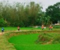 30 cây số, con đường sao dài quá!