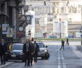 Quá buồn trước tình hình dịch bệnh, ĐTC rời Vatican thẫn thờ bước trên đường Corso, đến bên Đức Mẹ